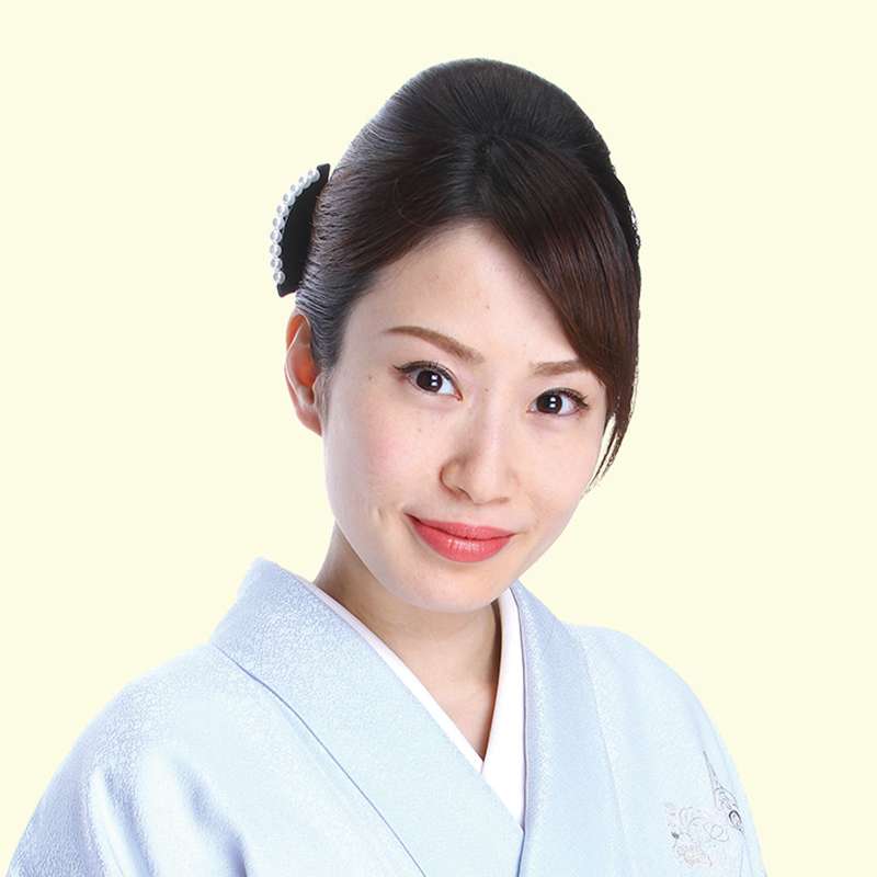 講談師 一龍斎貞鏡